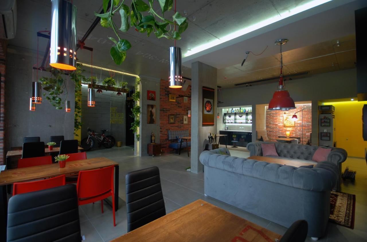 Cubby Hotel リヴィウ エクステリア 写真